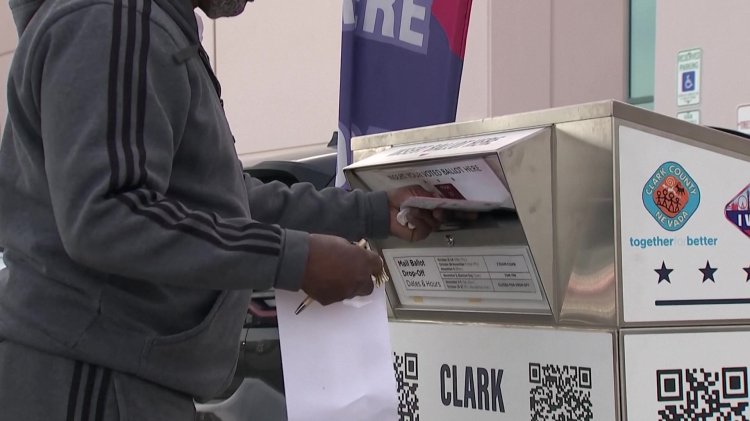 Judge keeps Trump mail-vote order