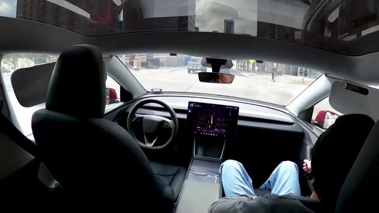 Tesla robotaxi rollout struggles