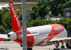 EasyJet weighs possible takeover bid