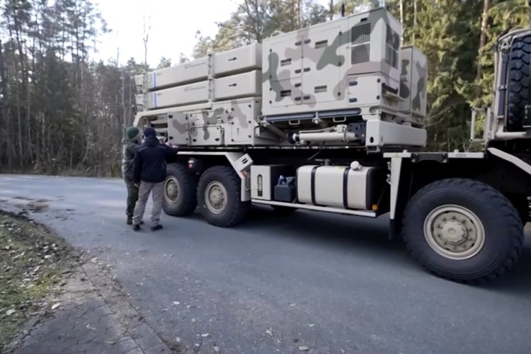 Ukraine receives new German air defense